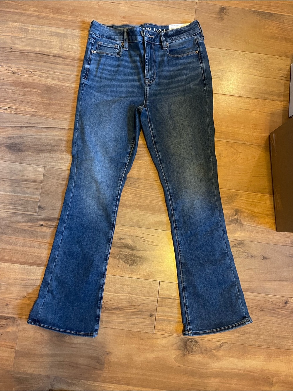 American Eagle- Blue washed fitted Flare Jeans